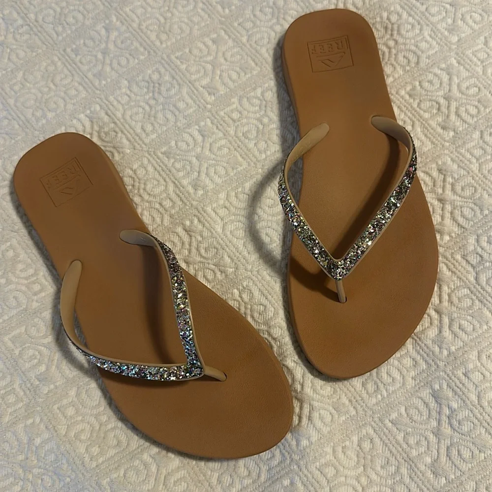 Truly like new reef flip flop sandals tan with multi colored glitter sz 8-9 - Picture 1 of 4